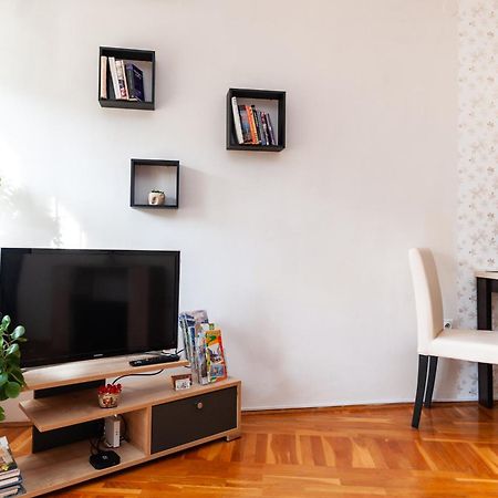 Momo'S Studio Apartment Subotica Luaran gambar